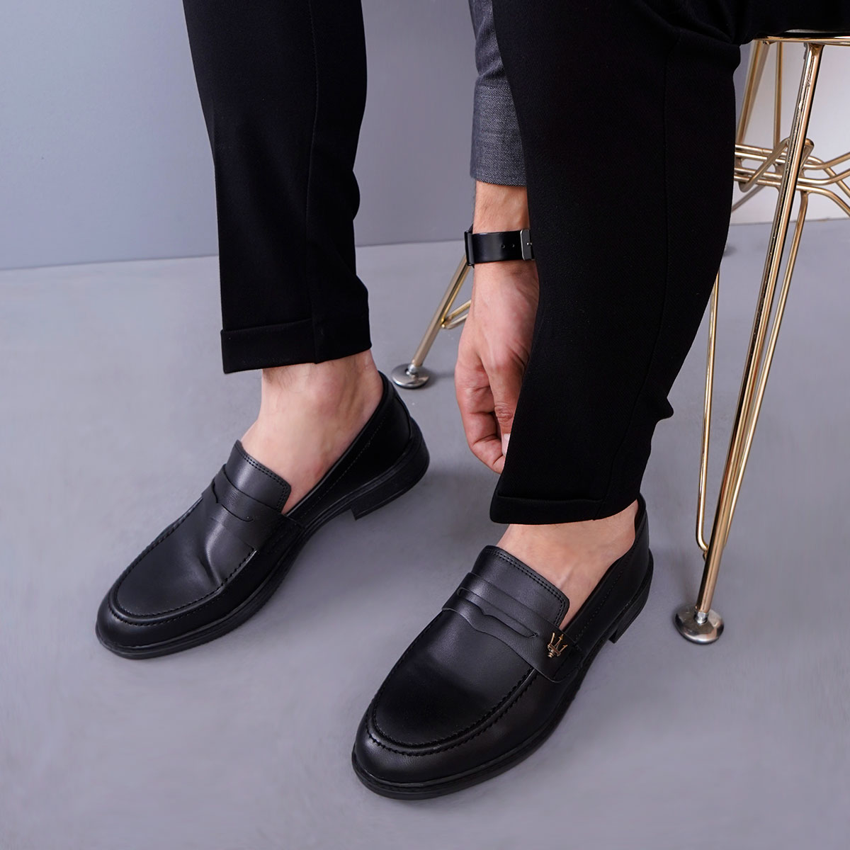 کالج مردانه ساده مشکی مدل Tavish