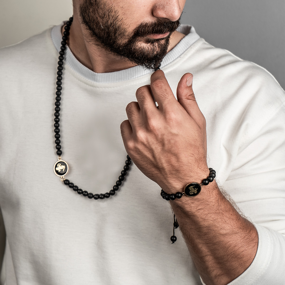 نیم ست مهره ای مشکی مدل Day