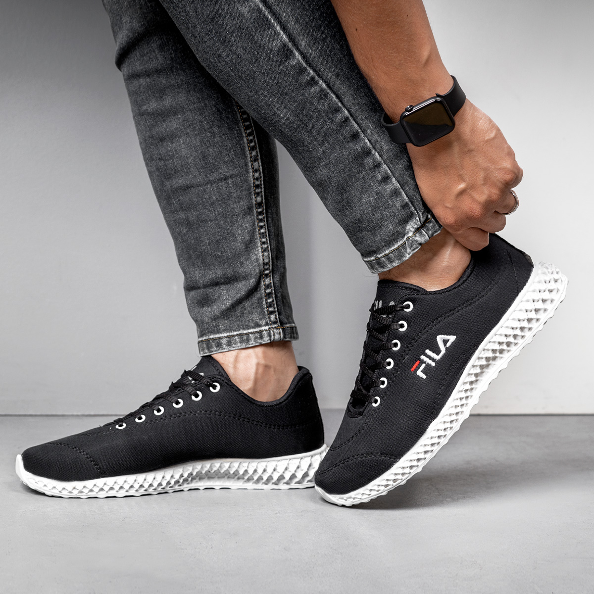 کفش ورزشی (T) مردانه فیلا مدل S330