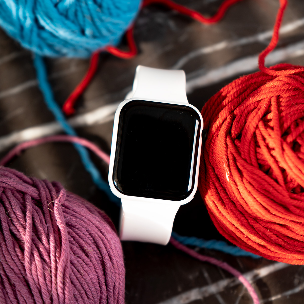 ساعت ال ای دی سفید مدل W800