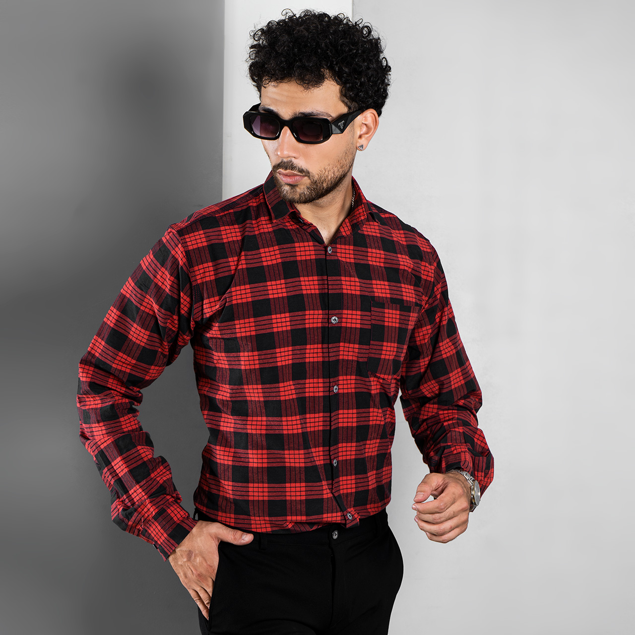 پیراهن چهارخونه مردانه مشکی قرمز مدل amir