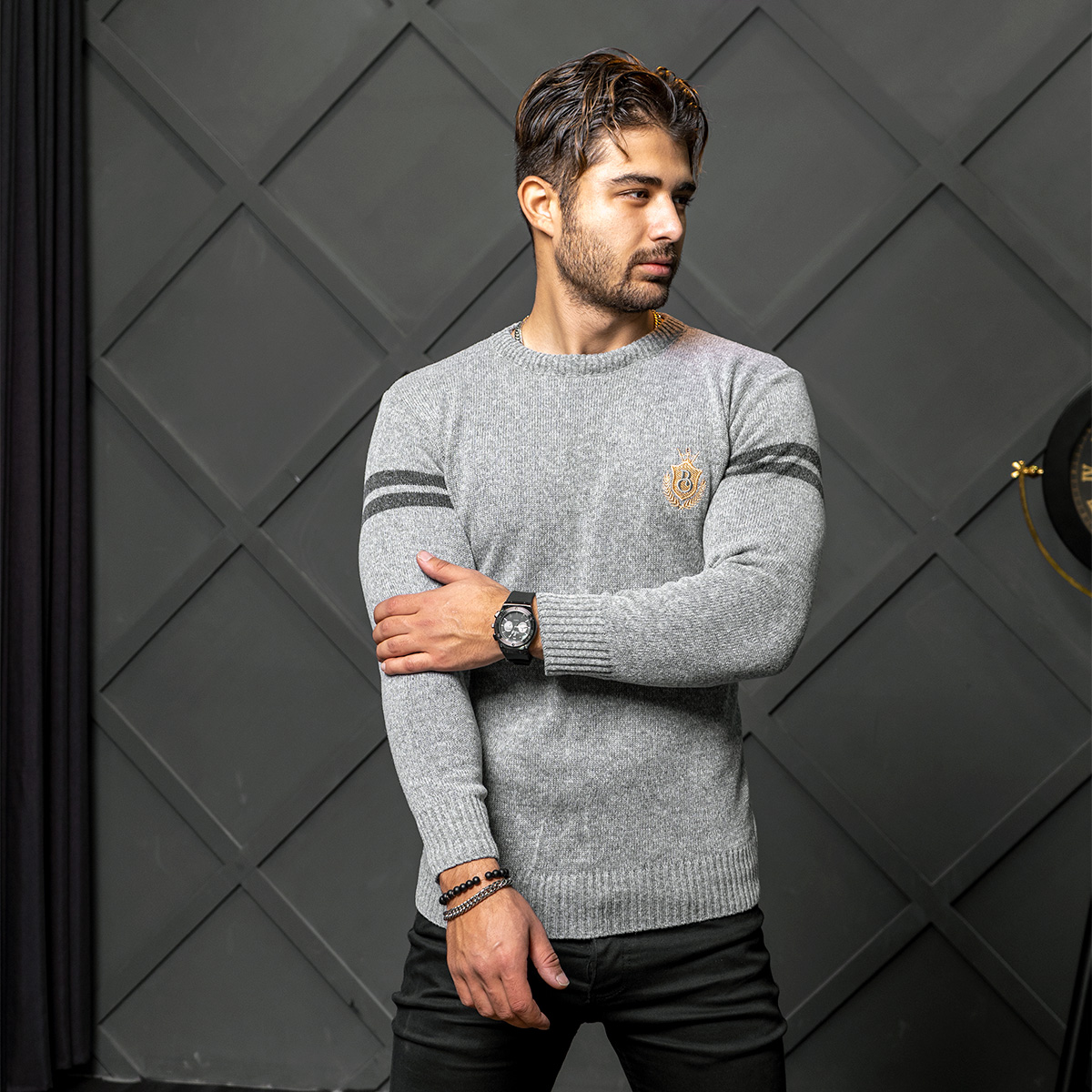 پلیور مردانه طوسی روشن مدل Akar