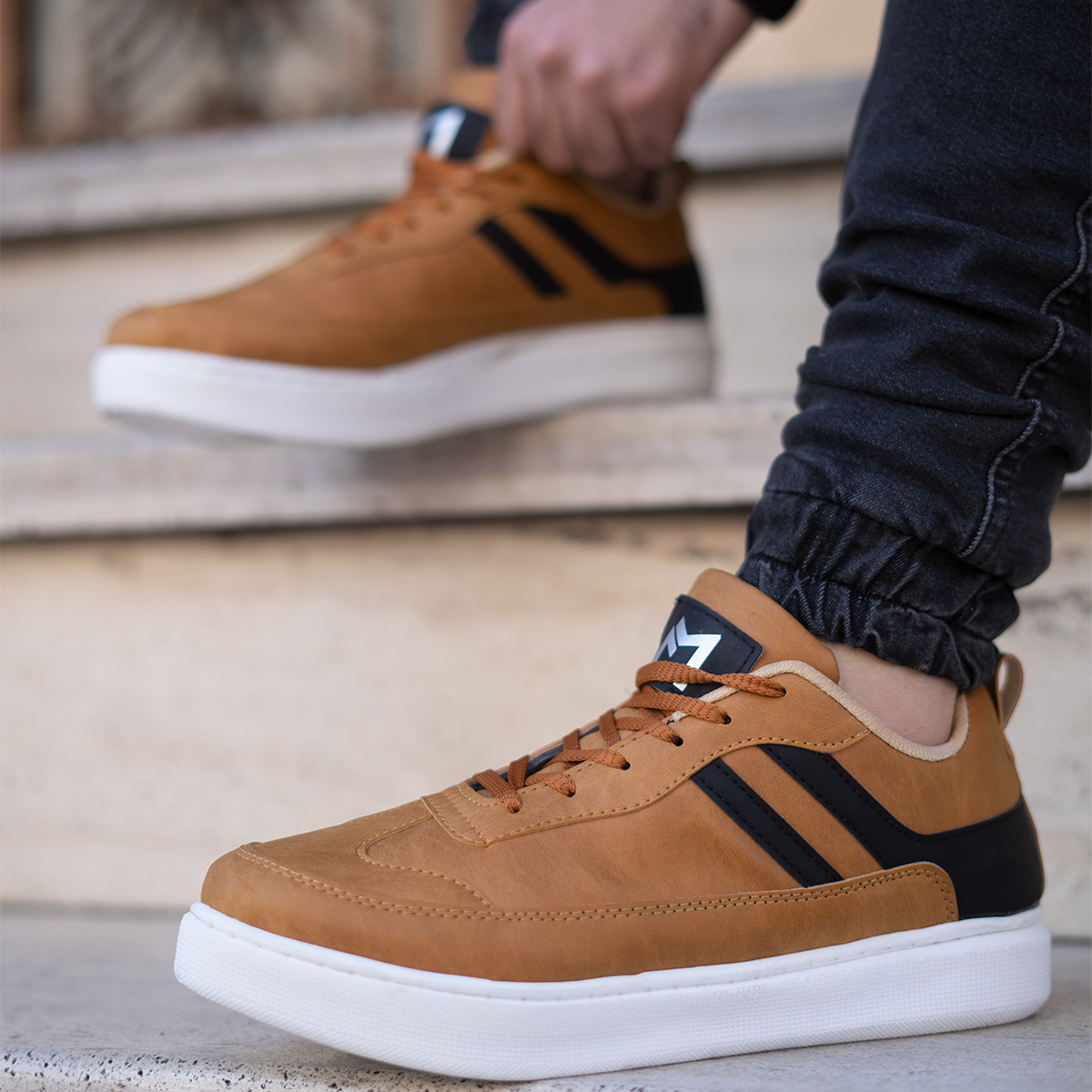 کفش تخت مردانه عسلی مدل varosh