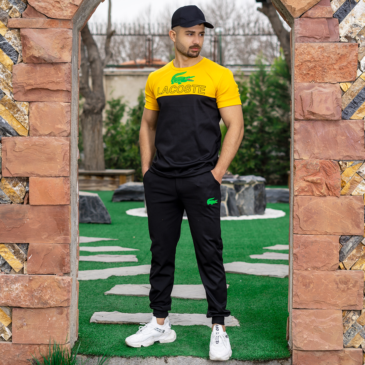 ست تیشرت شلوار مردانه زرد مشکی مدل Lacoste