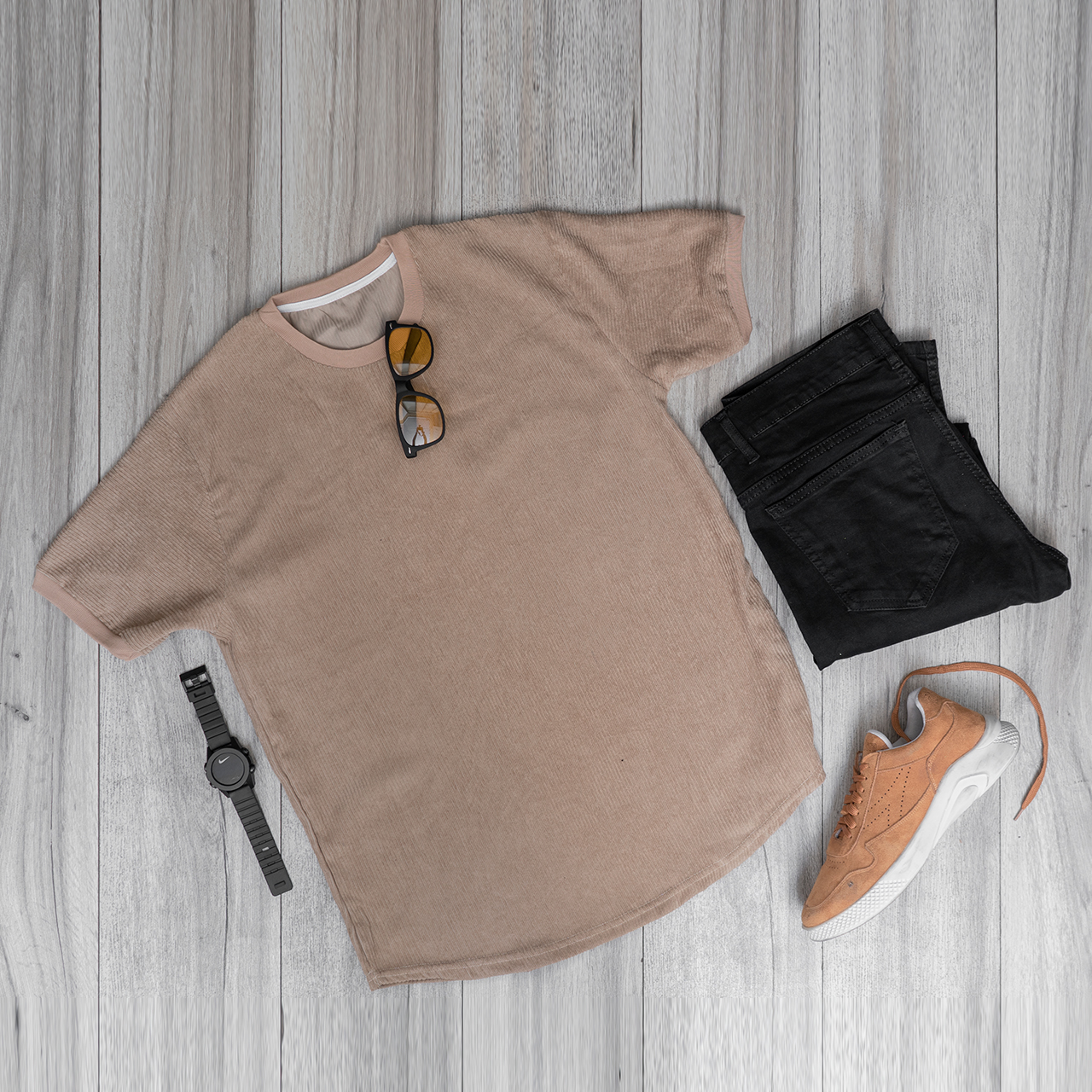 تیشرت مخمل کبریتی کرم مردانه مدل Farshid