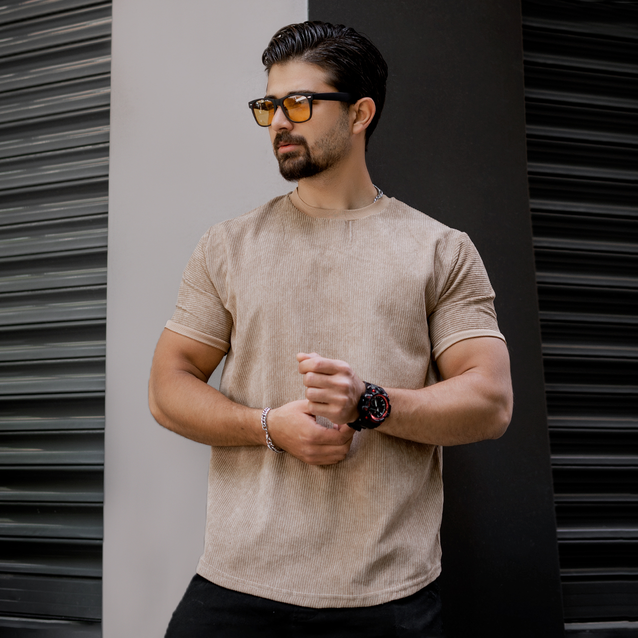 تیشرت مخمل کبریتی کرم مردانه مدل Farshid