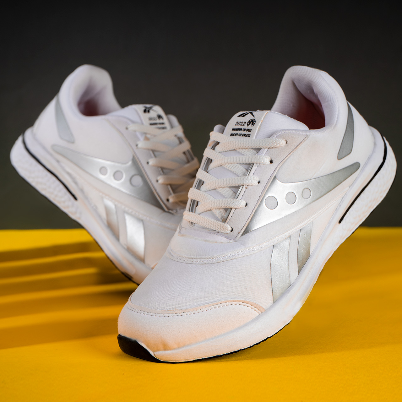 کفش ورزشی ریبوک سفید طوسی مردانه مدل 25CC