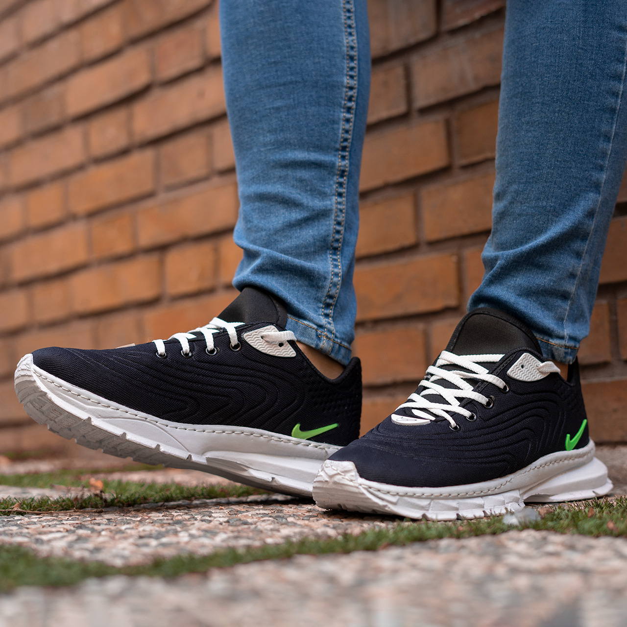 کفش ورزشی (T) مردانه نایک مشکی مدل w9