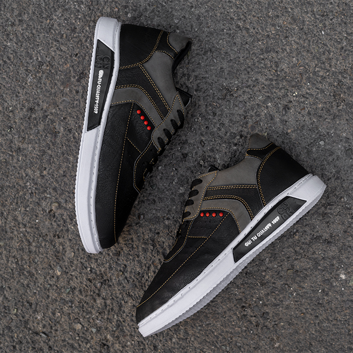 کفش تخت مشکی طوسی مردانه مدل Guitu