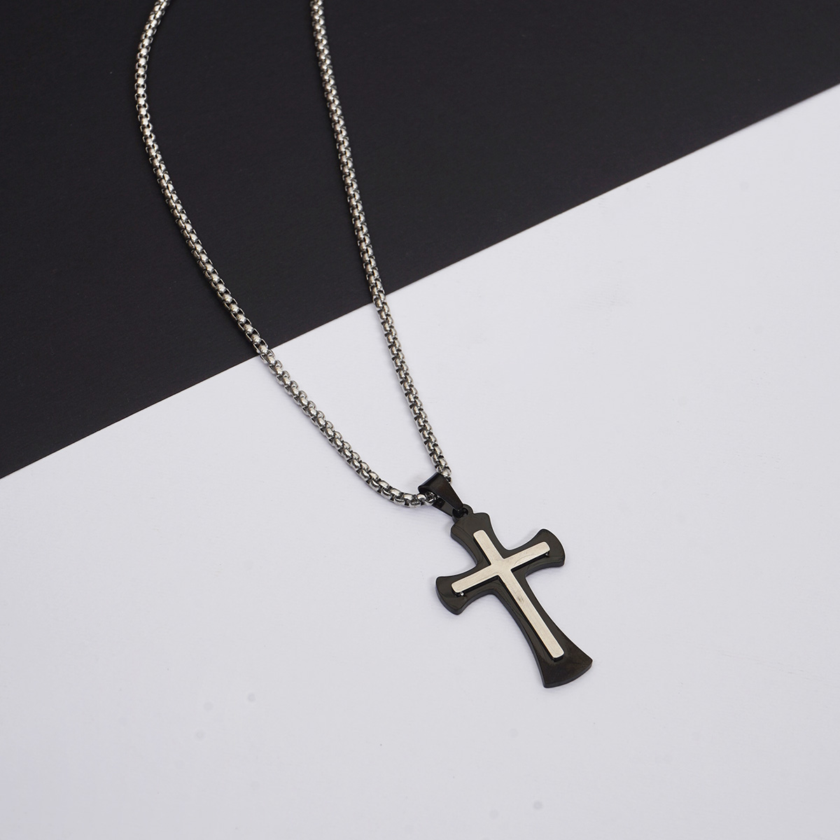 گردنبند نقره ای مدل Salib-S