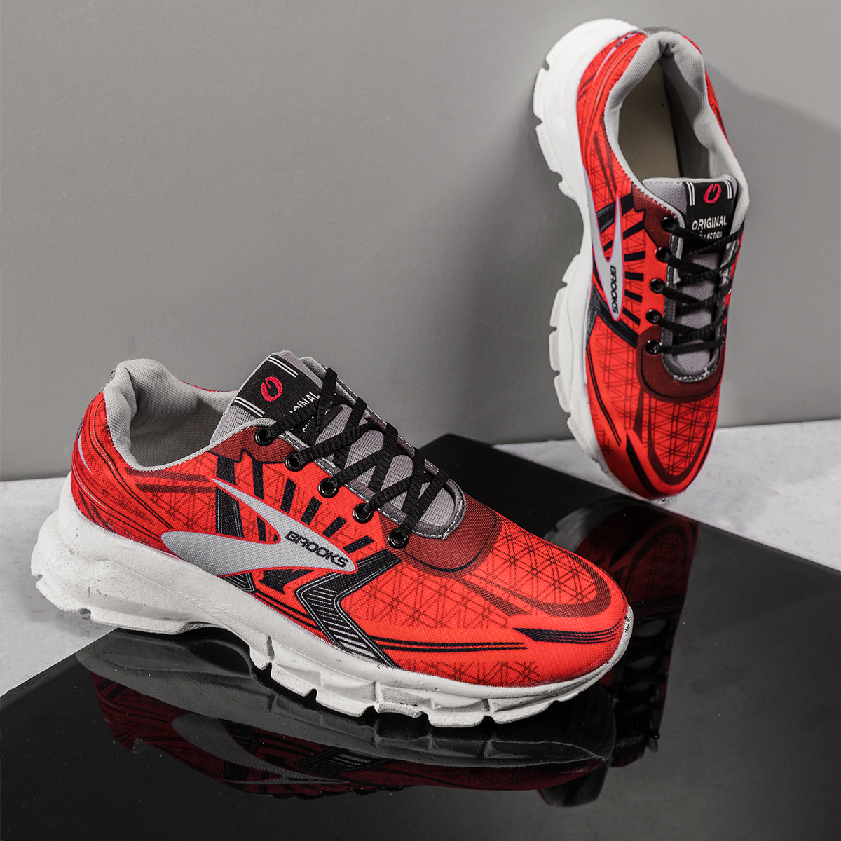 کفش ورزشی Brooks مردانه قرمز مدل Folen