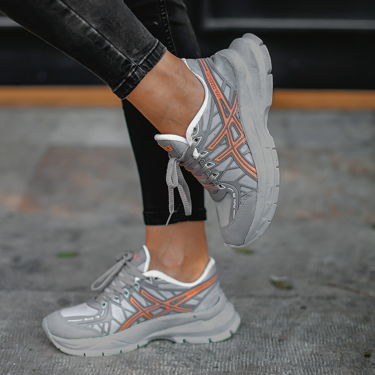 کفش ورزشی Asics زنانه طوسی نارنجی مدل Tina