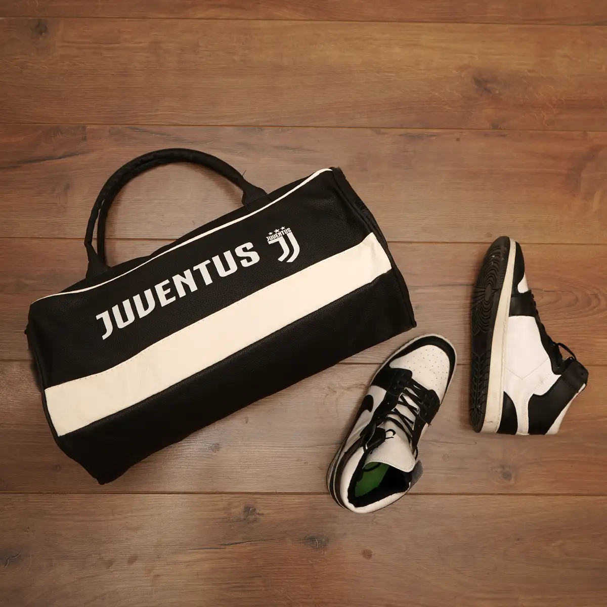 کیف ورزشی مشکی مدل Juventus