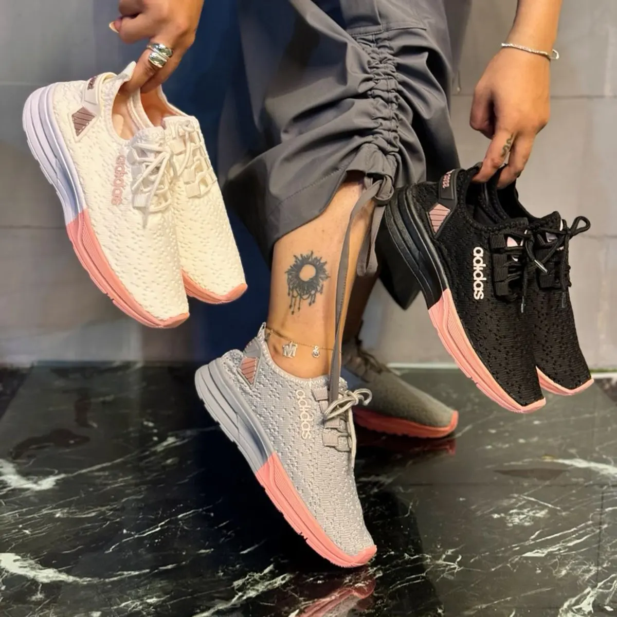 کفش ورزشی زنانه طوسی صورتی مدل Rima