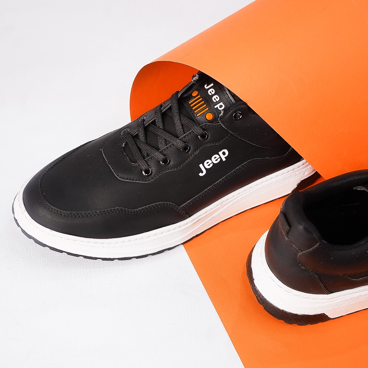 کفش اسپرت مردانه مشکی مدل jeep