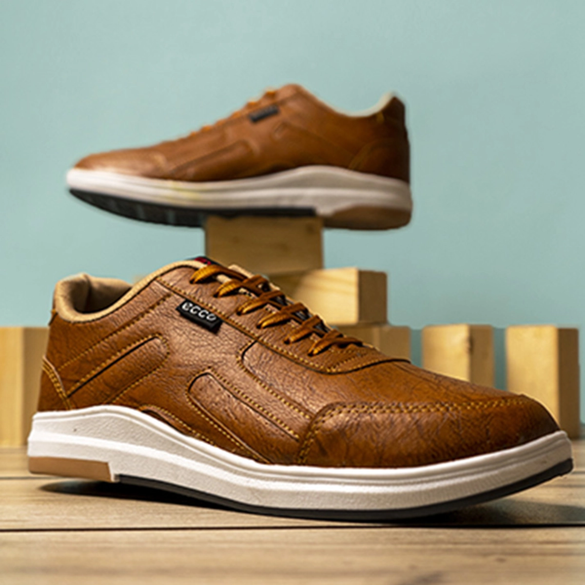 کفش مردانه ecco عسلی مدل Viksa
