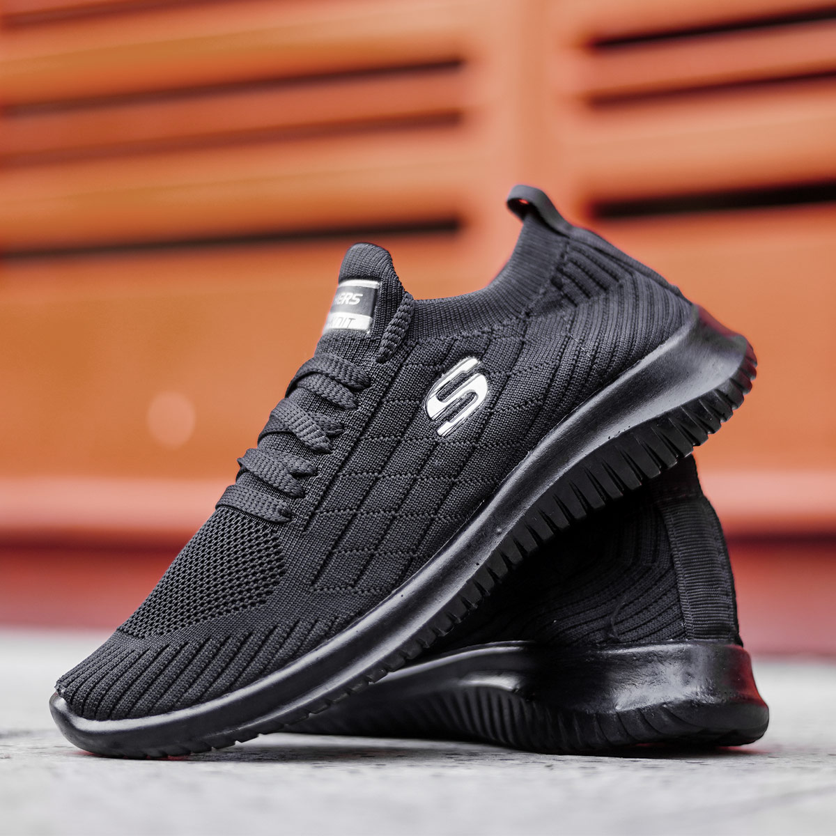 کفش ورزشی SKECHERS مشکی زنانه مدل Helena